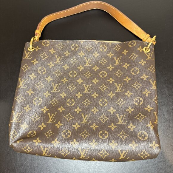 Louis Vuitton Graceful PM hobo in classic Monogram canvas Beige Interior - Picture 6 of 17